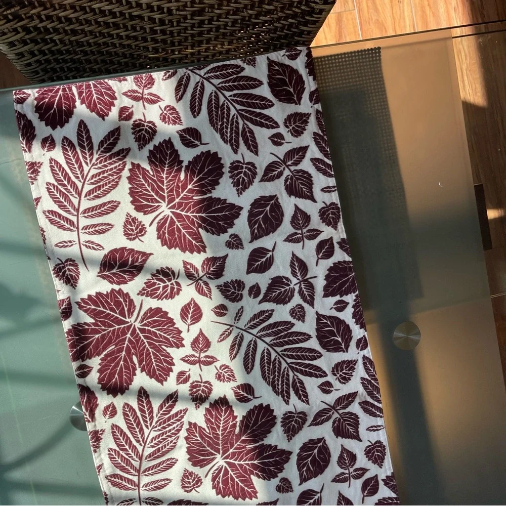 Table Runner,14